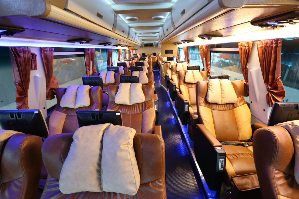 Rung Prasert Tour VIP reclining seats with massage function